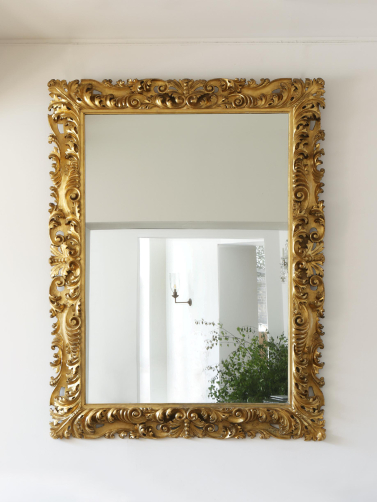 Early 18th Century Giltwood Mirror