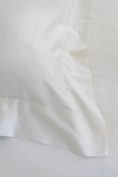 Oxford Pillowcase in Paperwhite (Pair)