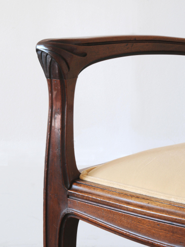 Art Nouveau Walnut Armchair by Louis Majorelle